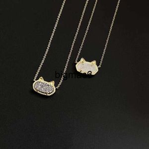 Pendant Necklaces kendrascotts Designer Jewelry Kendras Scotts Necklace Elisa Original Fashion Geometric Oval Cat Ears Colorful White Crystal Teeth Collar C