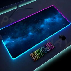 Pads Universe RGB Gaming Mousepad Space Mouse Mats ledde stora spelare Mousepads xxl tangentbordskuddar Lysande skrivbordsmatta mus kudd bakgrundsbelysta