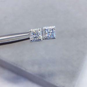 Heta försäljning mode smycken kvinnor örhänge prinsessan klippt 5x5mm 0,8ct vvs1 moissanite diamant örhänge 18k solid guldörhänge