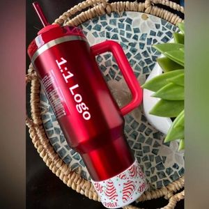 هدف وردي أحمر الهدف مع 1: 1 نفس التبريد H2.0 40oz tumblers كوب مع غطاء المقبض والقش Red Target Car Mugs الفولاذ المقاوم للصدأ القهوة شاي الحليب.