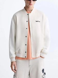 가을 스웨이드 야구 재킷 단색 타월 자수 아카데미 스타일 재킷을위한 아카데미 스타일 재킷 240304