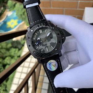 Super 131 Montre de Luxe Sapphire Glass 47 mm 16 mm Automatyczny ruch zegarków z silikonowym paskiem zegarkowym z 316 Crystal Steel Case289d