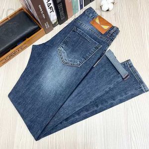 Jeans da uomo Designer pantaloni jeans da uomo elementi motociclistici di lusso con piccoli pantaloni dritti elasticizzati lavati con colori nostalgici FO40 5FF1