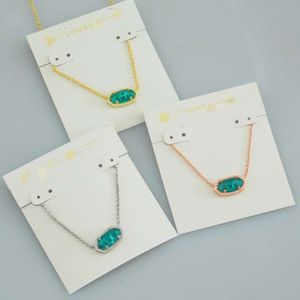 デザイナーのKendrascottsネックレスKSジュエリーインシックミニマリスト楕円形の深海ブルー透明ガラスショートネックレスネックチェーン鎖骨チェーン