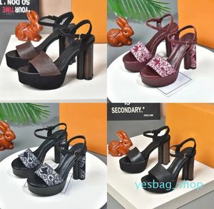 Kvinnor High Heel Sandals Alphabet Lady Slippers Classic Block Heels Platform Pumps Ankel Rem Women's Shoes Wedding Prom Sandle Box