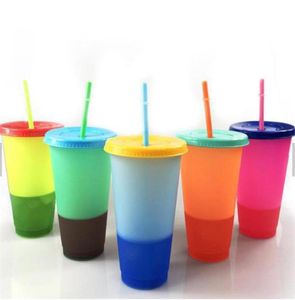 Bottiglia d'acqua magica con tazza cambia colore da 24 once con coperchio e cannuccia Bicchieri in plastica Succo di birra Tazze da caffè Rilevamento della temperatura7745387