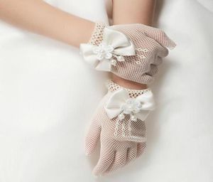 Crianças luvas oco para fora pérola flor bowknot dedo luvas criança meninas floral borboleta luvas crianças festa de casamento accessor6027763