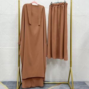 Defina o pulôver de senhora da moda muçulmana com saias do escritório de roupas novas de traje de manga da primavera Batwing Top Mulheres elegantes
