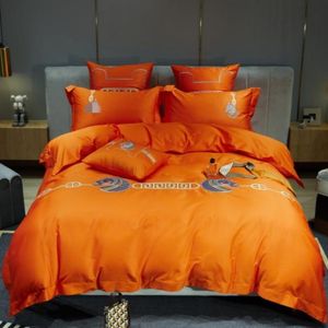 conjuntos de cama designerconjunto de edredomQuatro conjuntos de produtos de cama de luxo com design de marca internacional vento macio e suave