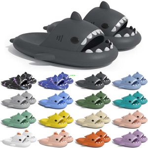 Gratis fraktdesigner Shark Slides Sandal Gai Sliders för män Kvinnor Sandaler Slide Pantoufle Mules Mens Womens Slippers Trainers Sandles Color378