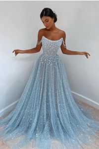 Atemberaubende hellhimmelblaue Paillettenabendkleider sexy Spaghetti -Riemen Rückenfreier Tüll Blingbling Pailletten Lange formelle Anlässe Promkleider