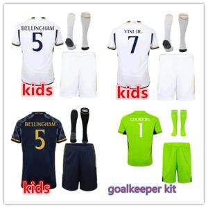 camisas de futebol infantis Real MadridS COURTOIS Kit de goleiro 25 Arrizabalaga BELLINGHAM CAMAVINGA ALABA MODRIC VINI JR.camisa de futebol 23 24 TCHOUAMENI Fato de futebol