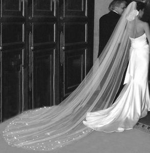 Sälj Rhinestones Veil One Tier Cathedral Length Bridal Veils Elfenben Diamond White Wedding Veil Brud Accessories2866335