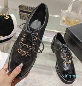 2024 frühling Herbst Neue Kleid Schuhe Luxus Frauen Designer Metall Kette Diamant Gitter Samll Kalbsleder Schuhe Echtes Leder Schnüren flache Unterseite Marke Damen Schuh