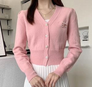 Primavera autunno Designer di lusso da donna cardigan lavorato a maglia di marca Maglioni da ragazza si adattano a una giacca felpata calda, morbida e versatile