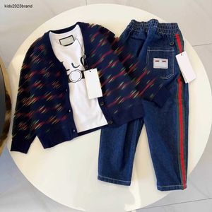 新しいベビー服の男の子トラックスーツジッパーキッズ3ピースサイズ100-150 cmニットVネックカーディガンラウンドネックパーカーとジーンズ24feb20