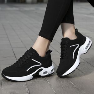 Design Sense Soft Soled Casual Walking Shoes Sports Shoes Female 2024 Ny Explosive 100 Super Lightweight Soft Soled Sneakers Shoes Colors-127 Storlek 35-42