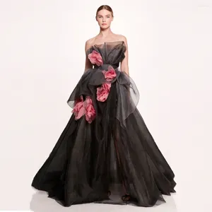 Sukienki swobodne 2024 Couture Black Organza Formal Sukienka bez ramiączek 3D Rosete Long Part