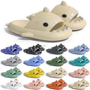 Gratis fraktdesigner Shark Slides Sandal Gai Sliders för män Kvinnor Sandaler Slide Pantoufle Mules Mens Womens Slippers Trainers Sandles Color175