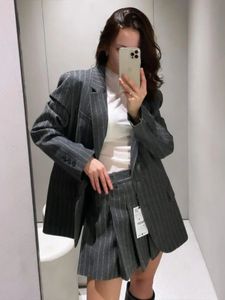 Trafza primavera 2 piec ternos para mulher com decote em v mangas compridas único breasted blazer casaco dobras streetwear mini saia das mulheres 240226