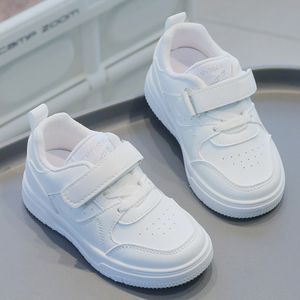 2024 Spring Autumn New Kid Sneakers bekväma unisex barns löpande sko barn mode skola sneaker skor för pojkar flickor baby promenad skor