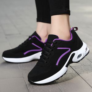 Design Sense Soft Soled Casual Walking Shoes Sports Shoes Female 2024 Ny Explosive 100 Super Lightweight Soft Soled Sneakers Shoes Colors-75 Storlek 35-42