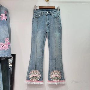 Kvinnors jeans 2024 Spring High midja Slime Slits Bootcut Denim Trousers Chinese Style Heavy Industry Pärlor
