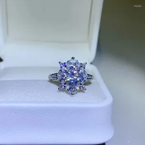 Pierścienie klastra Prawdziwy 2CT Moissanite D Color 925 Srebrny okrągły cięcie przełom Test Diamond Band Wedding Anniversary Pierścień Luksusowa biżuteria