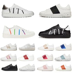 2024 Designer Walentynki Buty Casual RockRunner Otwarty trener Biała czarna róża róża Sier Sier Men Men Men Calfskin Skórzana platforma Sneakers Flat Trainers Jogging Buty