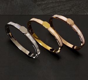 Master's Classic Crafted Women's Bracelet, Fritillaria Thick and Precise Steel Material, Non Allergic and Non Fading, One to One Exquisite Craftsmanship, Three Colors