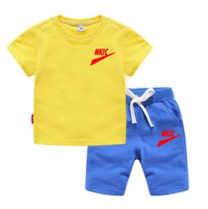 Новые летние повседневные шорты с короткими рукавами для мальчиков, пуловер из двух предметов с брендовым принтом, модный детский модный спортивный костюм для девочек