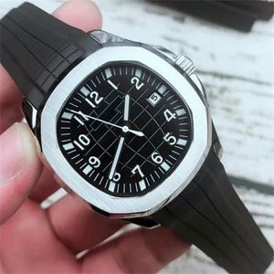 2020 armbandsur 5167 Automatisk rörelse rostfria stål bekväma gummiband originallås Mens Watch Designer Watches277Z