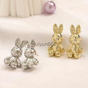 18K Gold Plated Designers Brand Stud Earrings Classic Little Rabbit Copper Plated Ear Studs Jewelry LU Cute Small Animal Shape Letter Etched Earrings