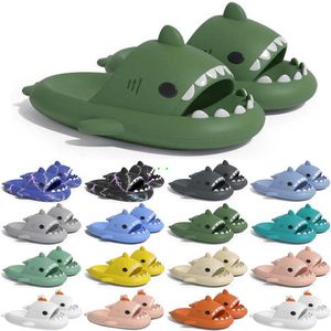 Gratis fraktdesigner Shark Slides Sandal Gai Sliders för män Kvinnor Sandaler Slide Pantoufle Mules Mens Womens Slippers Trainers Sandles Color57