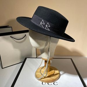 Neue Frauen Fedoras Wolle Hüte Mode Brief Mit Kette Eleganten Großen Hut Schwarz Große Krempe290B