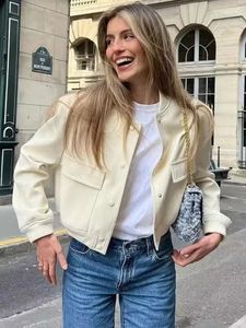 Traf Woman Bomber Jacket White Autumn Winter -knappen beskurna jackor för kvinnor Fashion Long Sleeve Crop Yttherkläder 240226