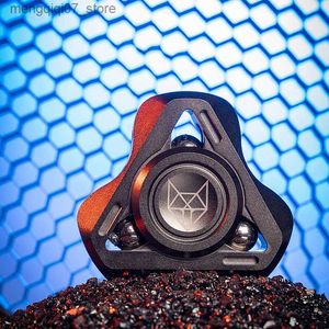 Beyblades Metal Fusion Fingertip Gyro Металлическая игрушка Светящиеся бусины Прочная стабильность Снижение давления для взрослых L240304