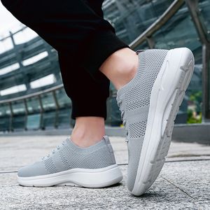 Tasarım Sense Yumuşak Solmuş Günlük Yürüyüş Ayakkabıları Spor Ayakkabıları Kadın 2024 Yeni Patlayıcı 100 Süper Hafif Yumuşak Çözük Spor Ayakkabı Ayakkabı Gai Renkler-39-48