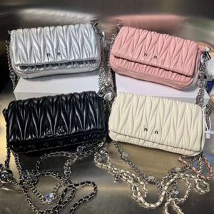 Einfarbige Handtasche Designer Umhängetasche faltige Kette Umhängetaschen High-End-Mode Damen Unterarm-Einkaufstasche
