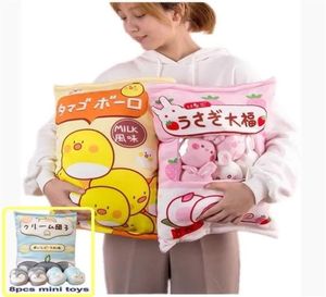 2024 En påse med 8 st mini Penguins Plush Toy Creative Throw Pillow Stuffed Animal Brown Bear Pudding Doll Toy for Kids Girl Birthday