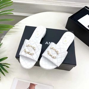 Sandals Channel 2024 New slide Slippers Casual Shoe sandale flat Summer Beach Womens luxurys mens pool size 35-41 Designer sandal sexy mule travel girl