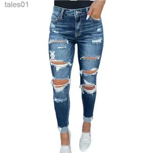 Women's Jeans Fashion Inside Splicing Checkered Fabric Jeans Broken Holes Pencil Trousers Commuter Hip-lifting Pants 240304