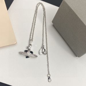 Modemärkesdesigner hänge halsband brev viviane chokers lyx kvinnor smycken metall pärlhalsband cjeweler westwood för kvinnokedja 7489