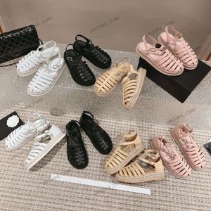 Nowe sandały designerskie buty espadrilles kobiety guma gumowa grube podeszwy pusty baotou damskie damki swobodny wzrost klamry rzymski sandał plażowy na plaży na plaży