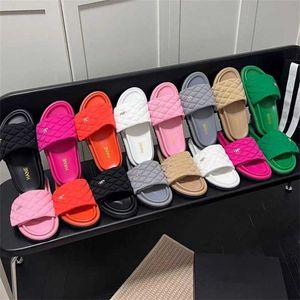 % 32 İndirim Spor Ayakkabıları 2024 C Ailesi Küçük Koku Velcro Sandalet Yaz Yeni Sıradan Giyim Lingge Jelly Renk Plaj Ayakkabıları