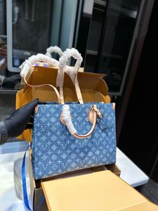 M46871 Tote Çanta Tasarımcı Çanta Moda Denim Çanta Omuz Çantası Crossbody Paketi Ateşli Alışveriş Paketleri