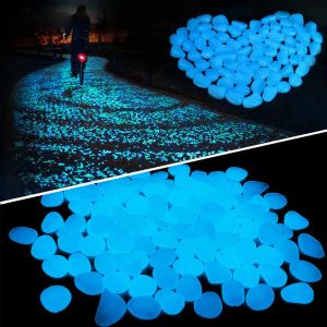 Akwaria 200pcs Luminous Stone Glow in Dark Garden Pebbles Glow Stones For Outdoor Lawn Chodździe domowe dekoracja akwarium Skały akwariowe