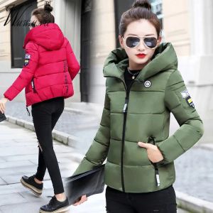 Parkas Slim Warm Short Winter Jackets Casual Hooded Croped Parkas Women Big Size 5xl Korean tjock bomullsdragare