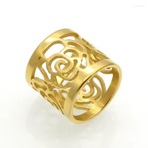 Cluster Rings 2024 Arrival Top Quality Rose Flower Hollowing Craft Gold Colour Ring Fashion Brand Jewelry Stainless Steel Wholesale