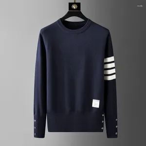 Men's Sweaters Round Neck Sweater Autumn And Winter Korean Fashion Stripe Design With Slit Hem High-end Casual Pullover
